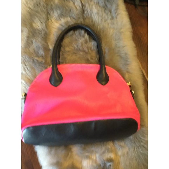 Betsey Johnson Fuchsia Pink Handbag or Crossbody Purse NWOT - Picture 4 of 11